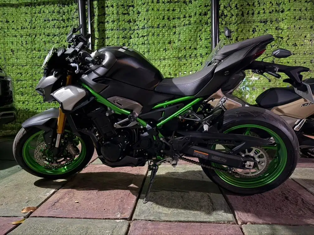 Dijual Kawasaki Z900 SE