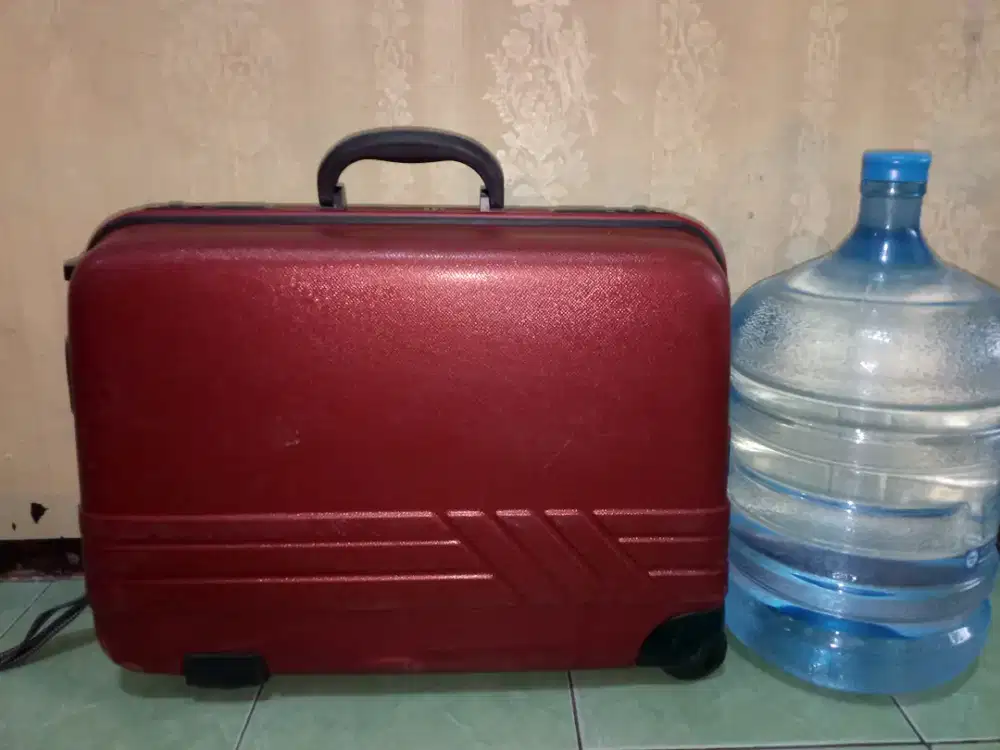 TAS KOPER MEWAH MERK PRESIDENT