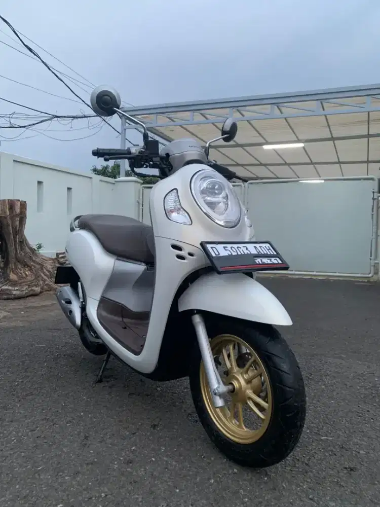 SCOOPY FRESTIGE KEYLES 2021
