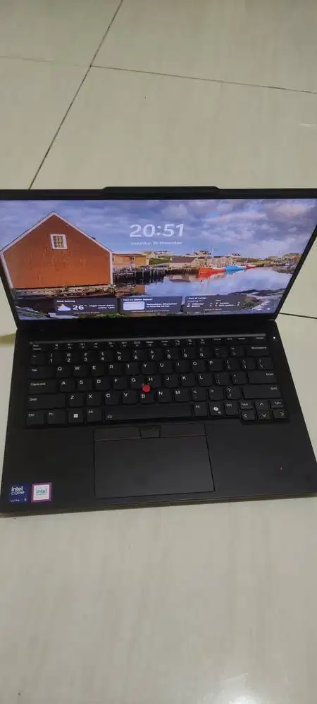 Lenovo Thinkpad E14 Gen 7  Prosesor Intel Core Ultra 5