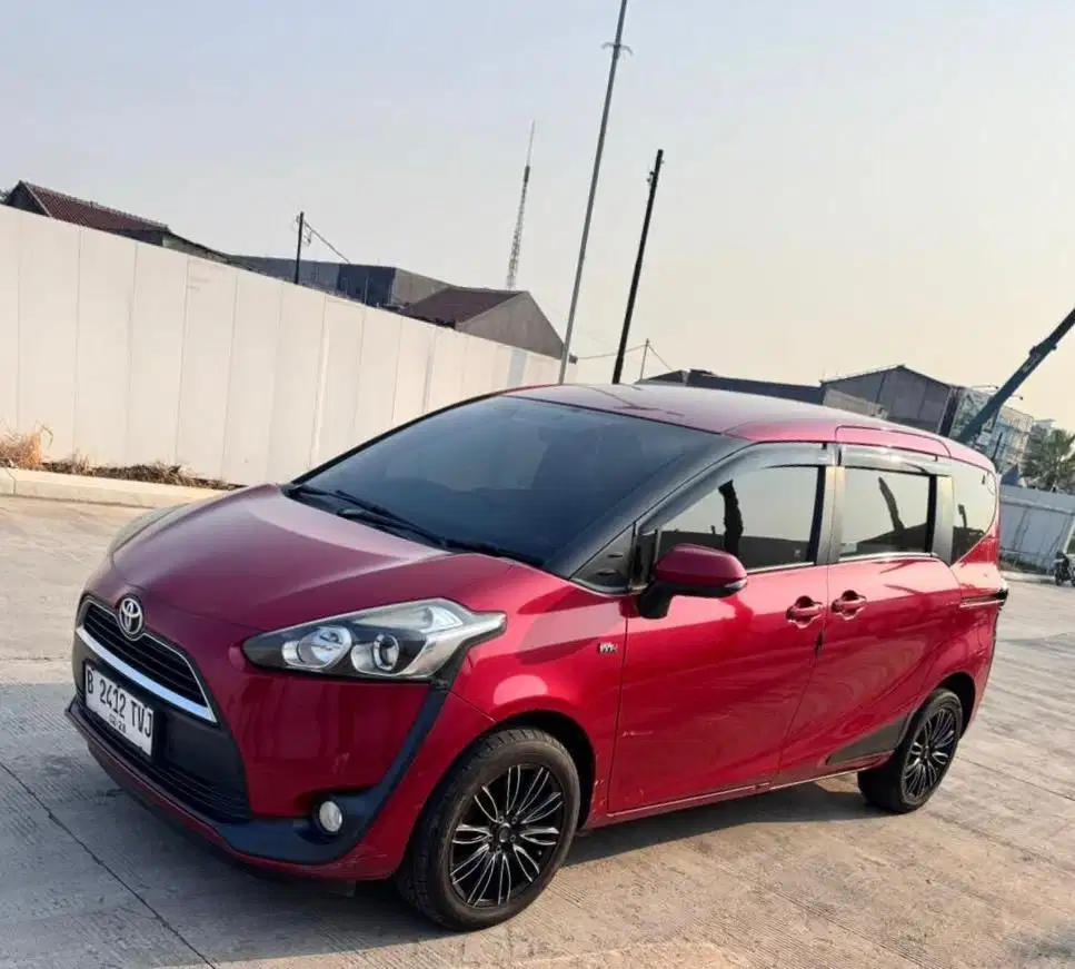 Toyota Sienta V Manual 2017
