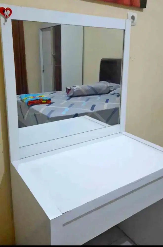 Meja Rias Pro Design Batavia BNDAS 81GL Meja Rias 1 set lengkap