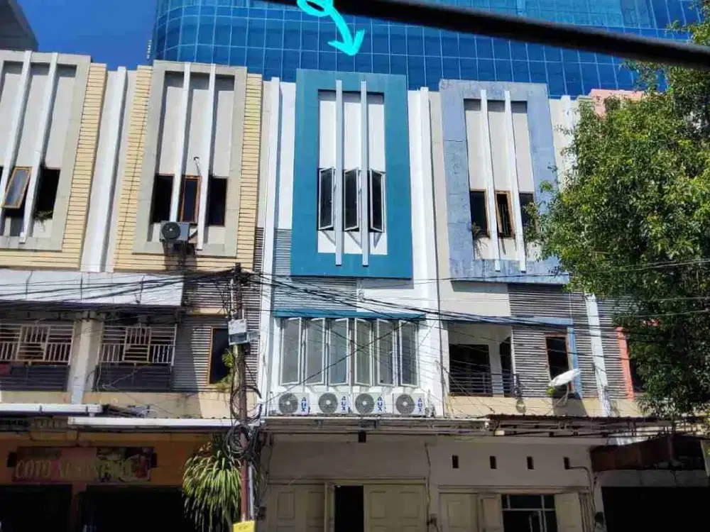 Ruko Jual/Sewa PUSAT kota Makassar | Strategis | 3 Lantai Full Renovasi Mewah