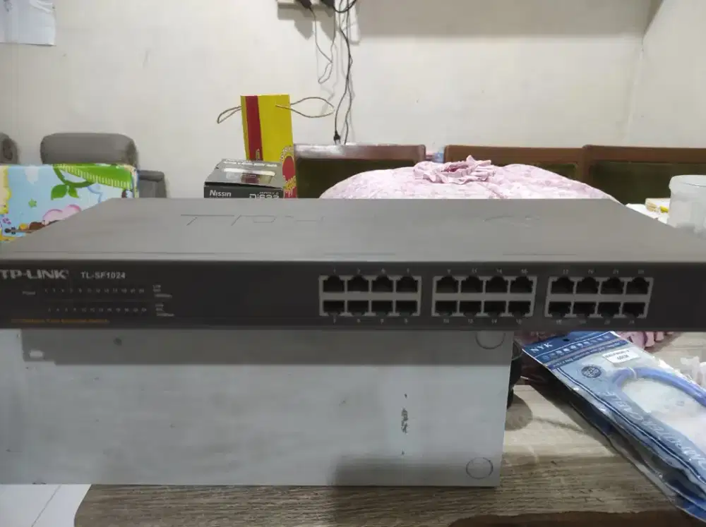 LAN Switch Hub Merk TP Link Type TL-SF1024