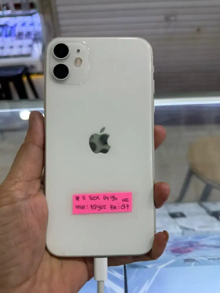 JUAL CEPAT IPHONE 11 64GB EKS IBOX BH 86 white (BACA DESKRIPSI)