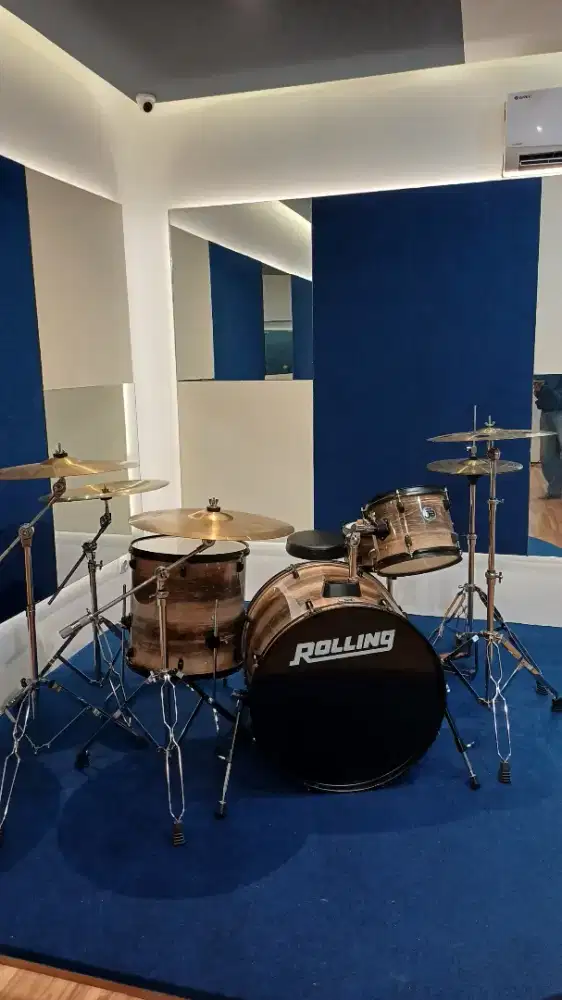 Barang masih seger lecet pemakaian aja