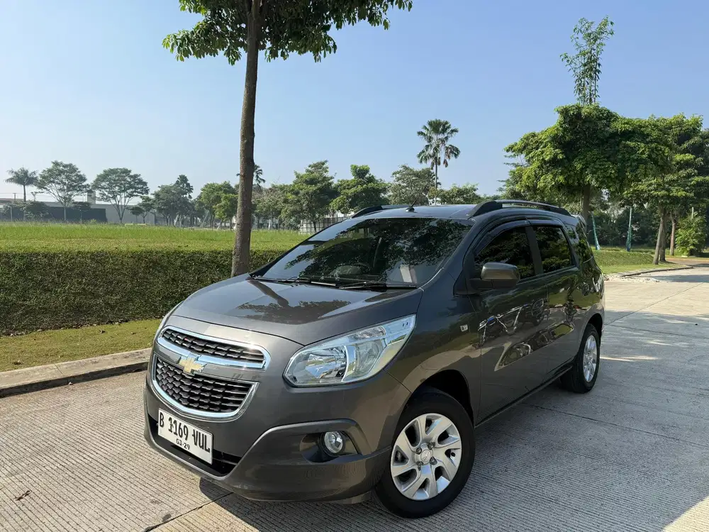 Chevrolet Spin LTZ MT 2013