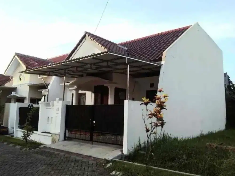 Dijual  rumah di perumahan Graha sampurna wiyung