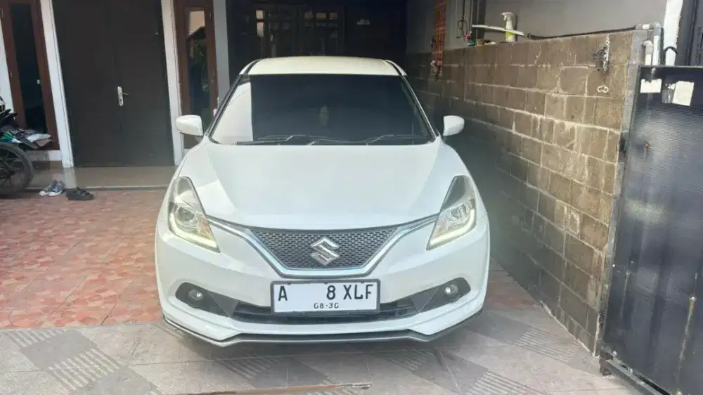 Suzuki baleno hatchback 2018
