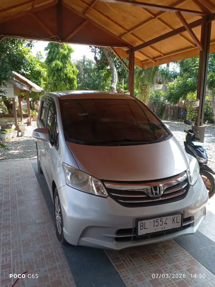 HONDA FREED PSD 2012