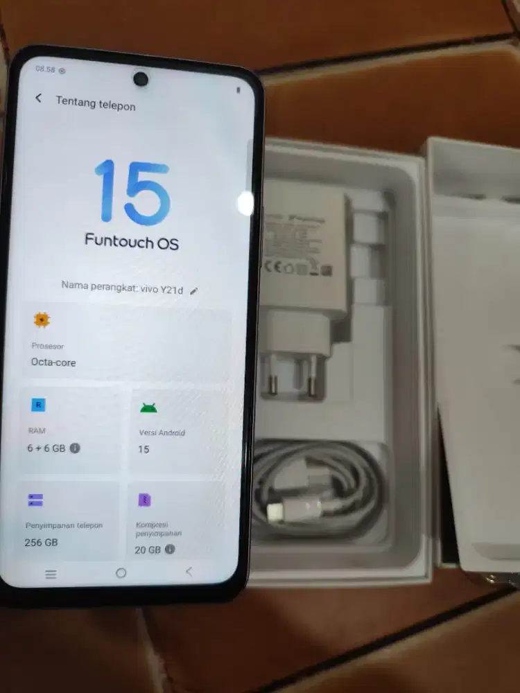 ViVO Y21D 6/256 GB SEKEN MULUS LENGKAP!!