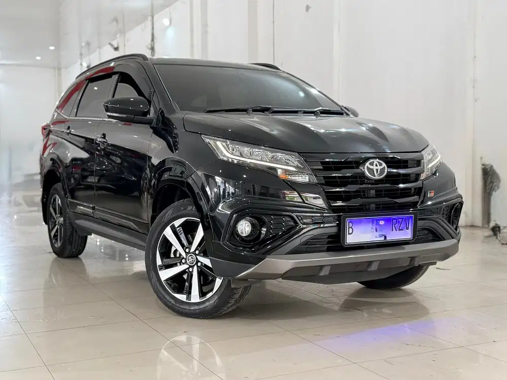 Toyota Rush GR AT 2025 Like New km 17rb