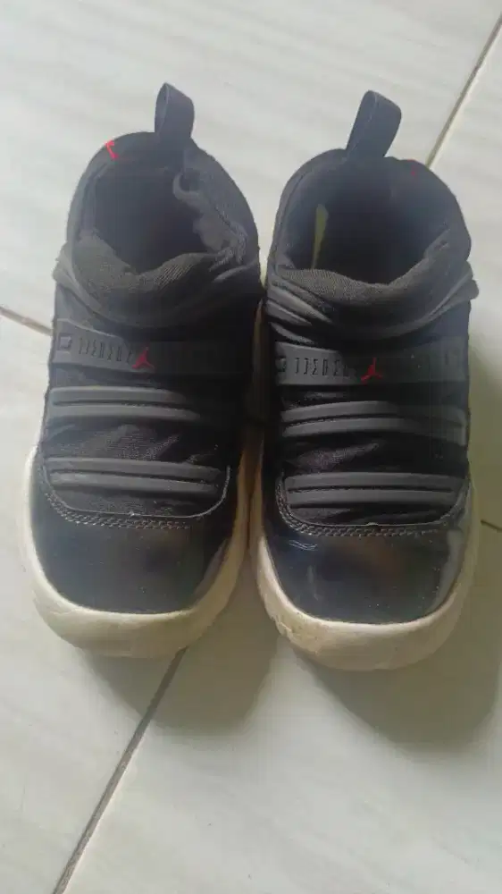Sepatu anak nike jordan