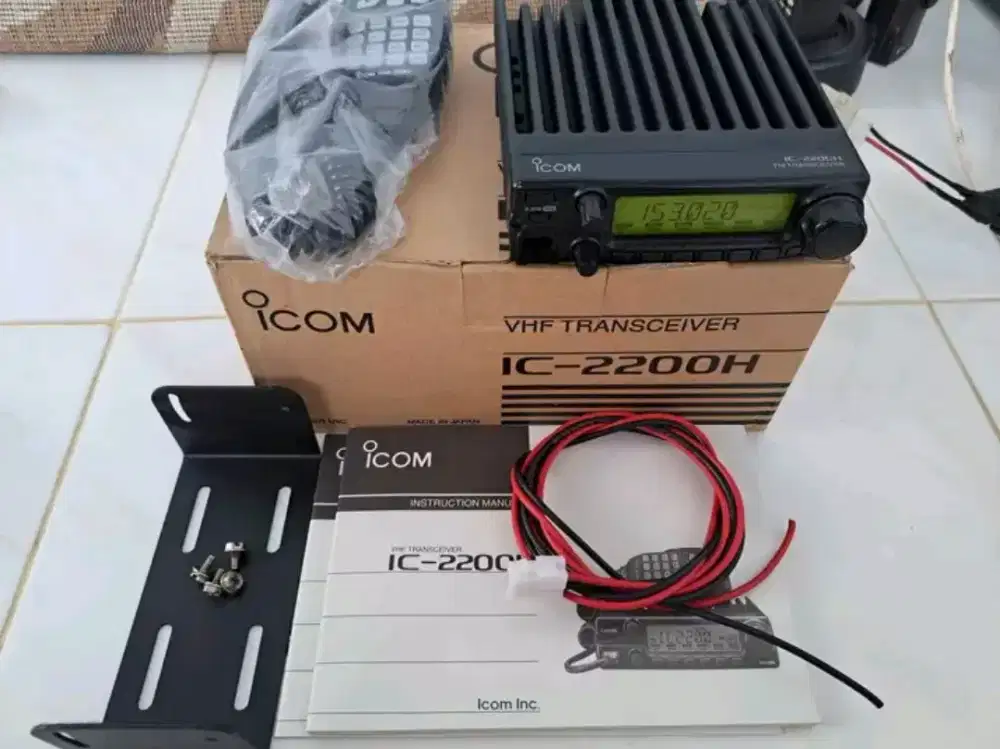 Rig icom ic 2200 H stiker hitam airband radio panggil