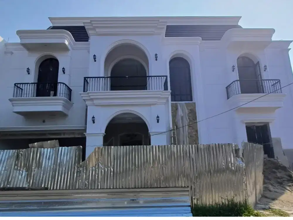 RUmah Mewah Di Jatipadang Jakarta Selatan