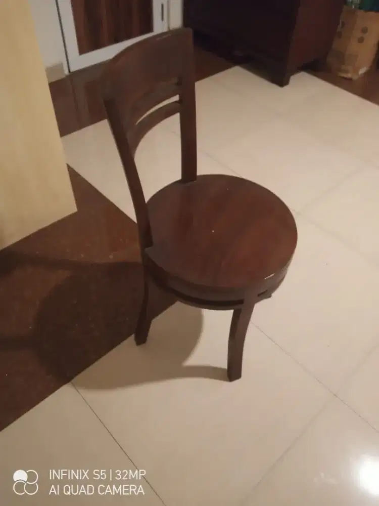 KURSI MAKAN JATI