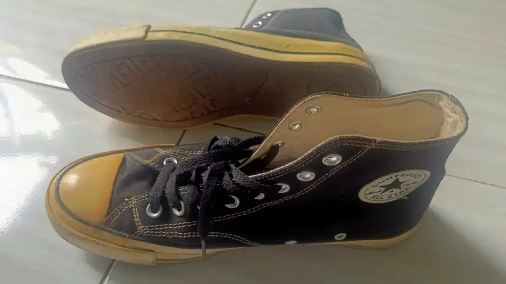 Sepatu Converse 43-44
