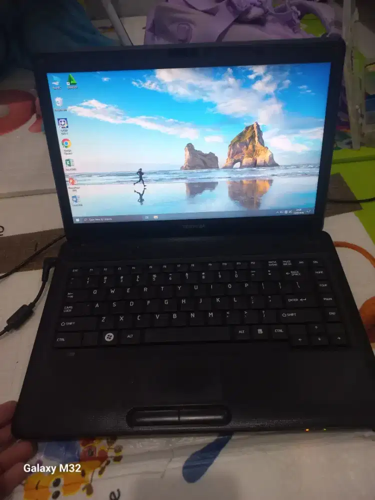 Laptop toshiba 14 inch