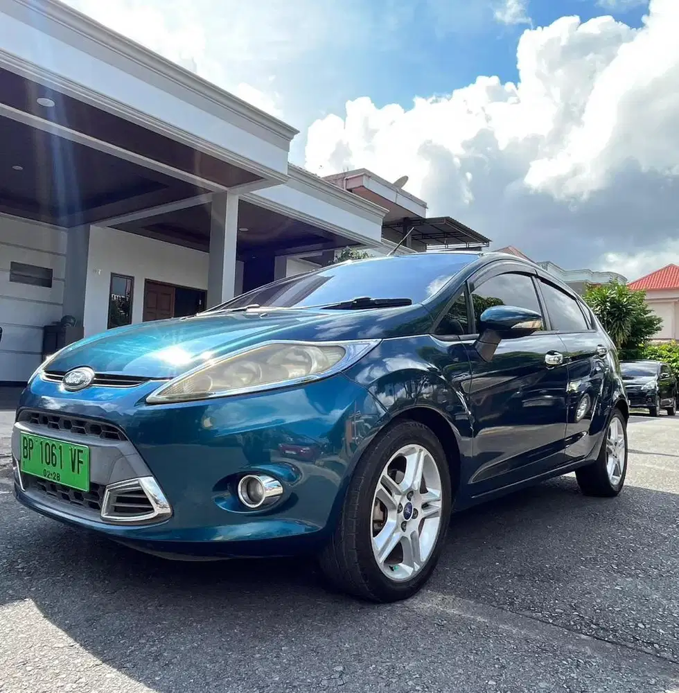 Dijual ford fiesta