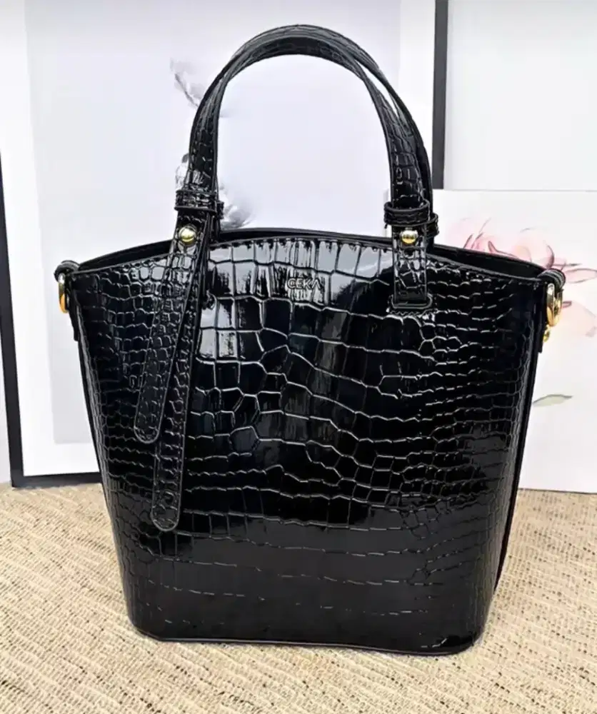 Tas cantik merk CEKA
