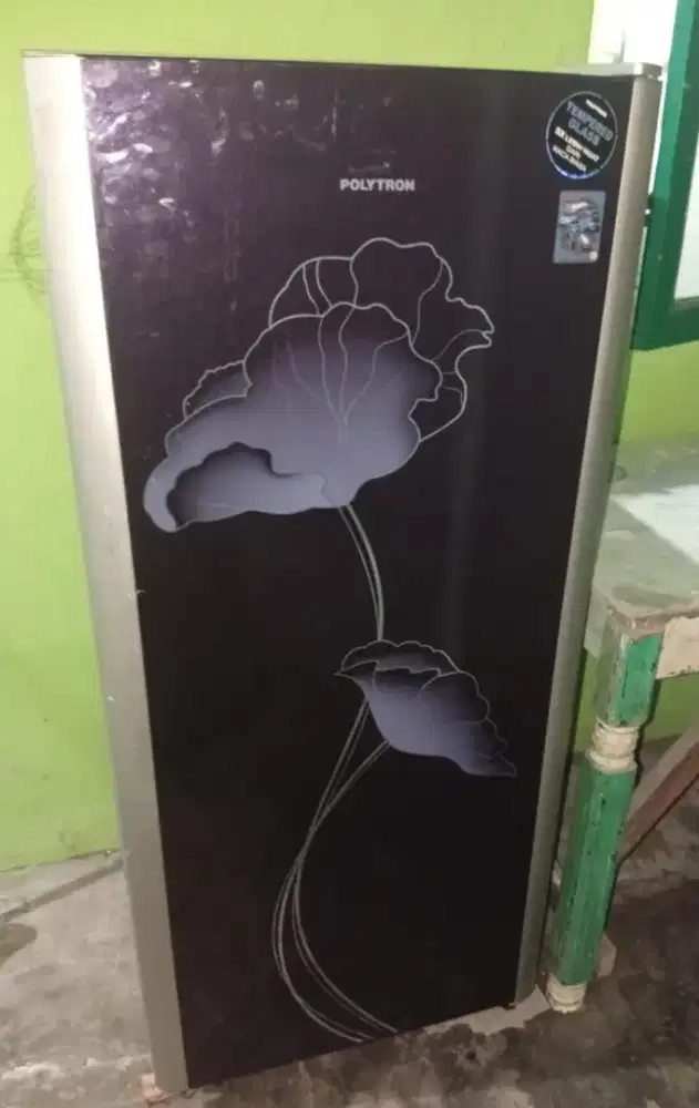 Jual kulkas Polytron bekas