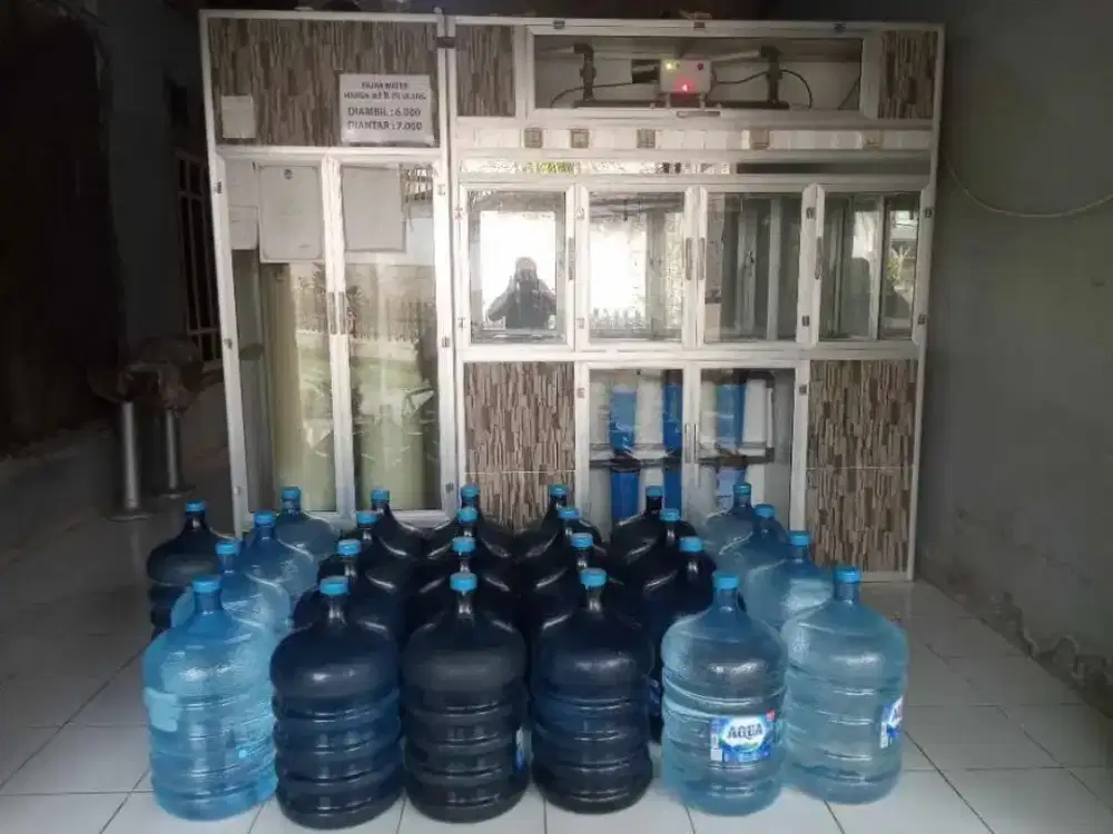 Over Usaha isi ulang Air Mineral