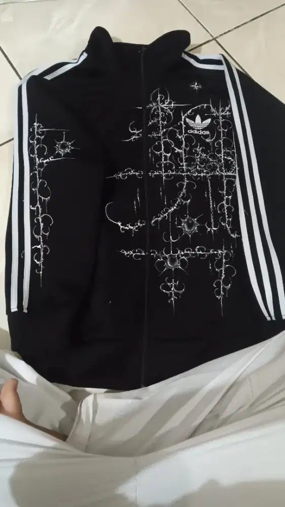 jaket adidas dengan gambar cybersigilism