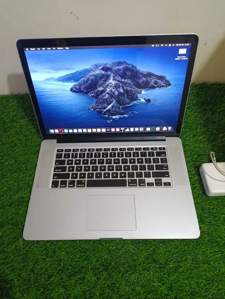 MacBook Pro Retina 2014  Processor Intel Core i7  RAM 16GB  SSD 256GB