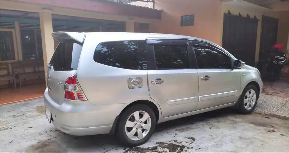 Grand Livina 2009 Mulus