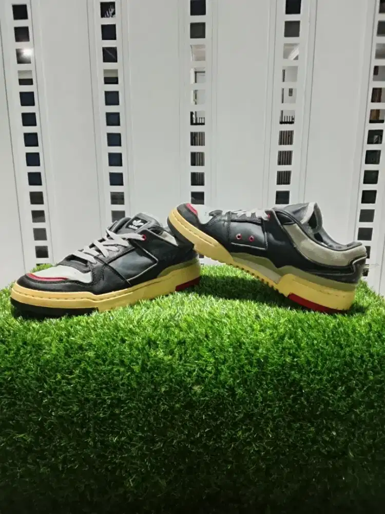 Adidas Forum 84