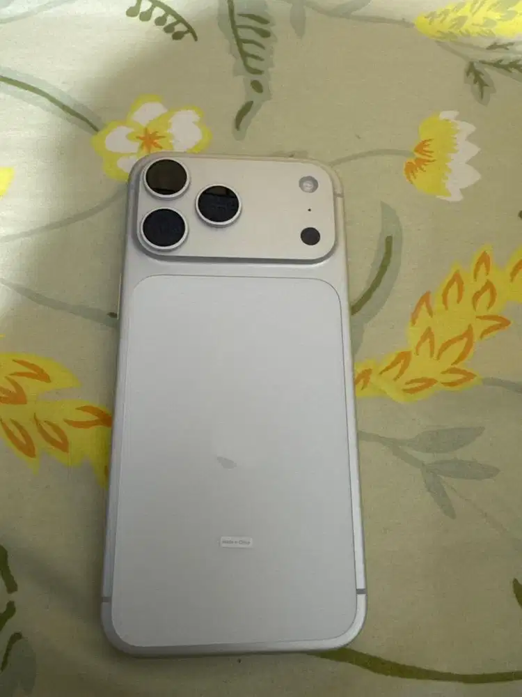 ip 17 promax 512 GB. masih garansi