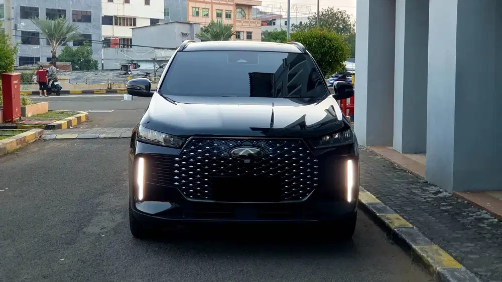 Chery Tiggo Cross Premium 1.5 Hitam NIK 2025 Like New Low KM Record