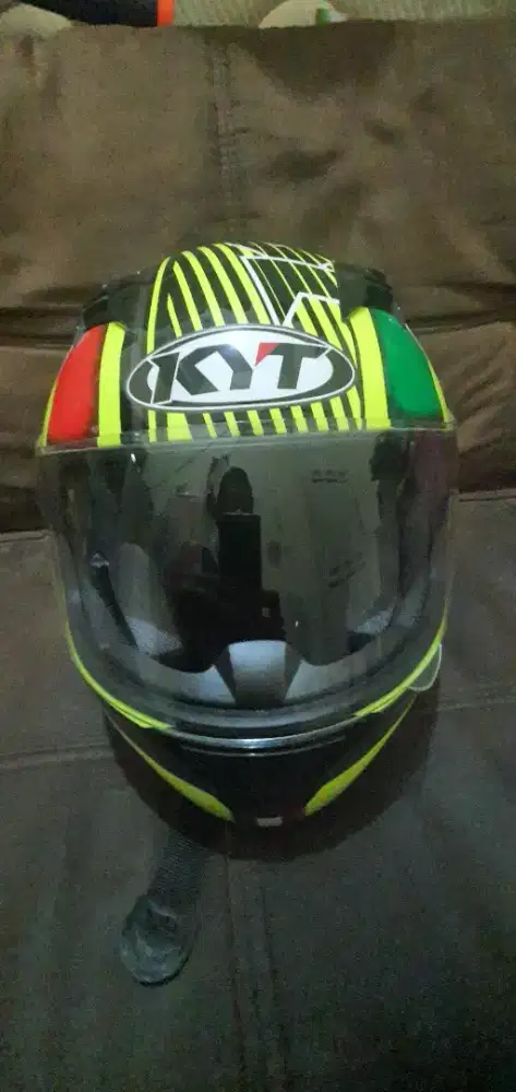 Helm KYT Koleksi