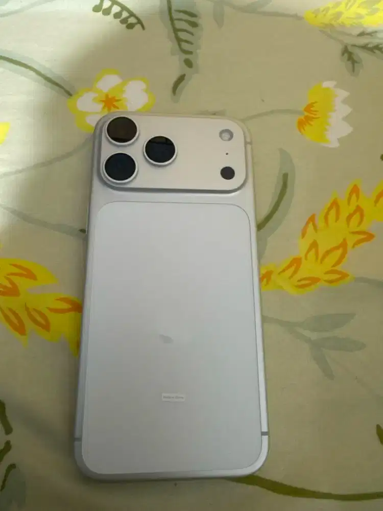 Dijual, Iphone 17 Pro Max 512 GB White Like New