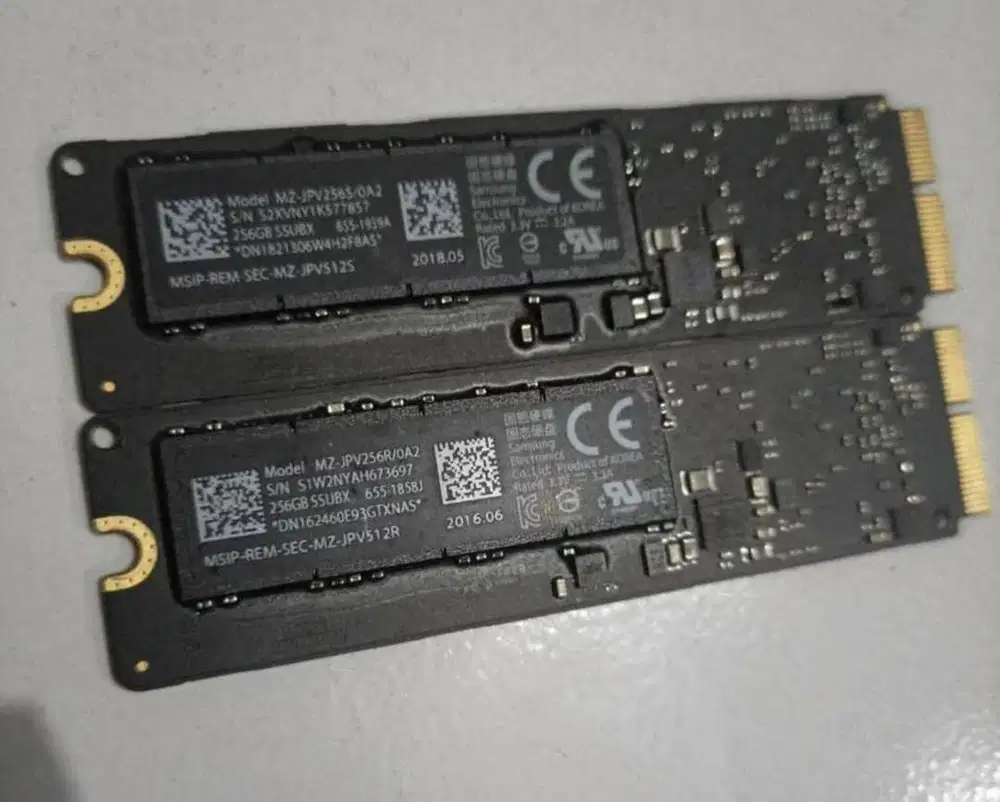SSD MACBOOK PRO13-15 AIR13-17 256GB Good Condition ori