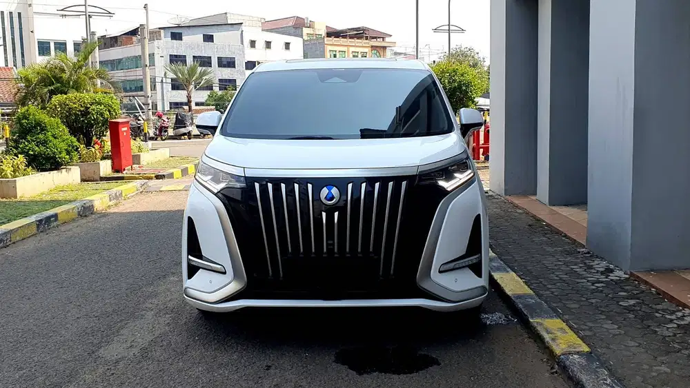 Denza D9 D 9 Elite FWD EV AT White On Brown NIK 2025 Like New Garansi