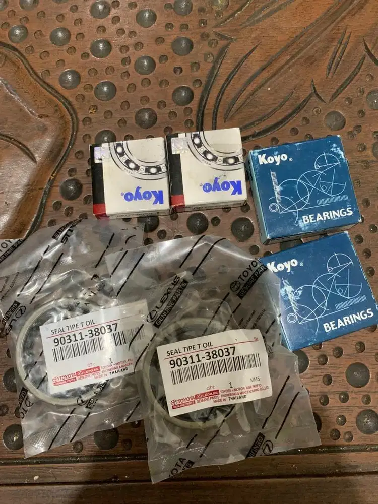 Bearing roda belakang starlet 1.300cc