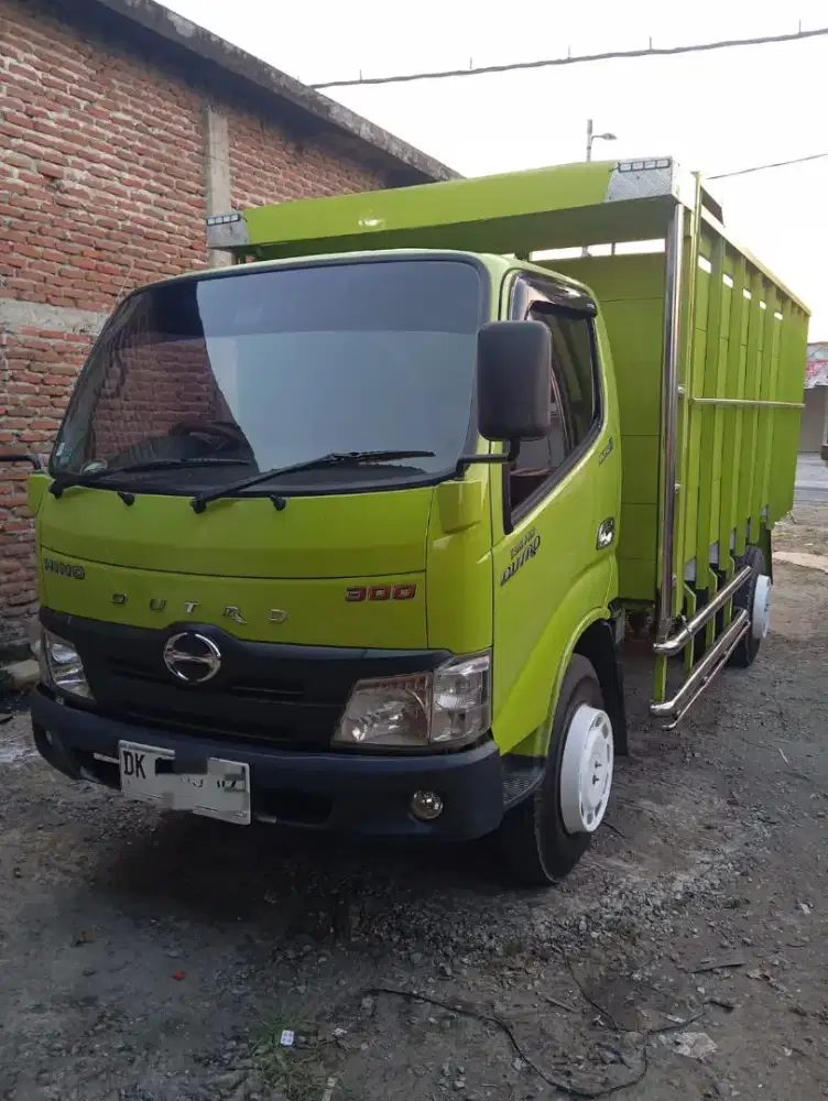 Hino Dutro HD 2022
