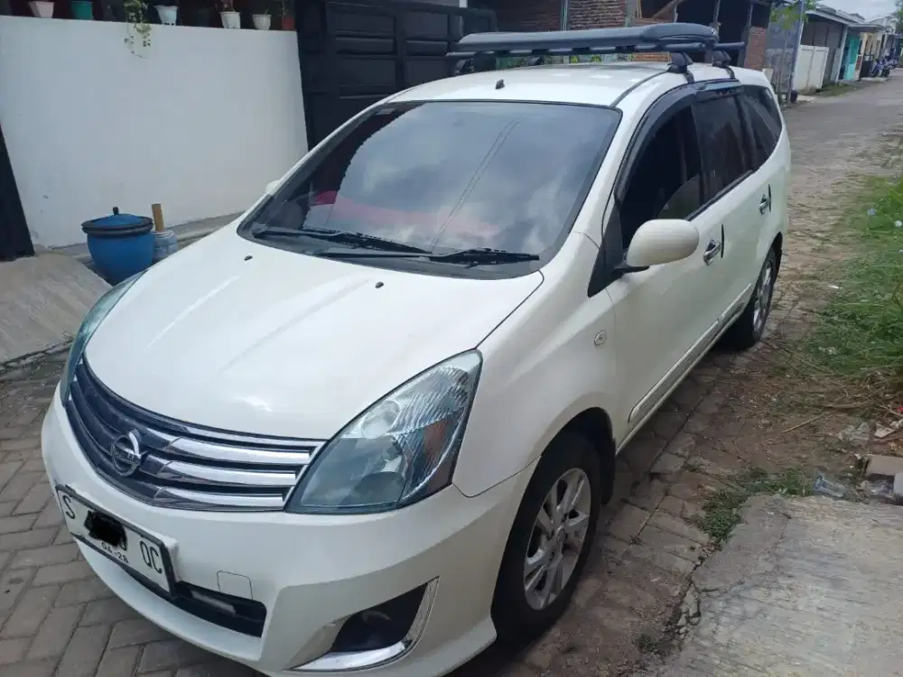 Dijual Grand Livina 1.5 XV MT 2013(1500cc) - Siap Pakai