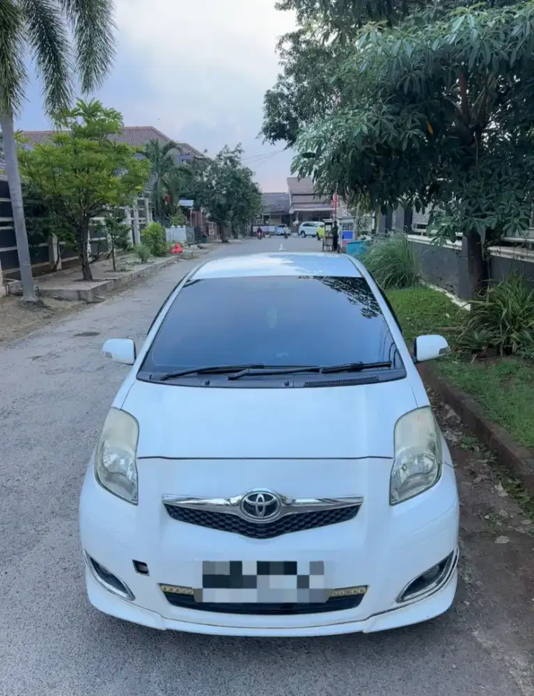YARIS 1.5 S LIMITED AT 2011 TYPE TERTINGGI