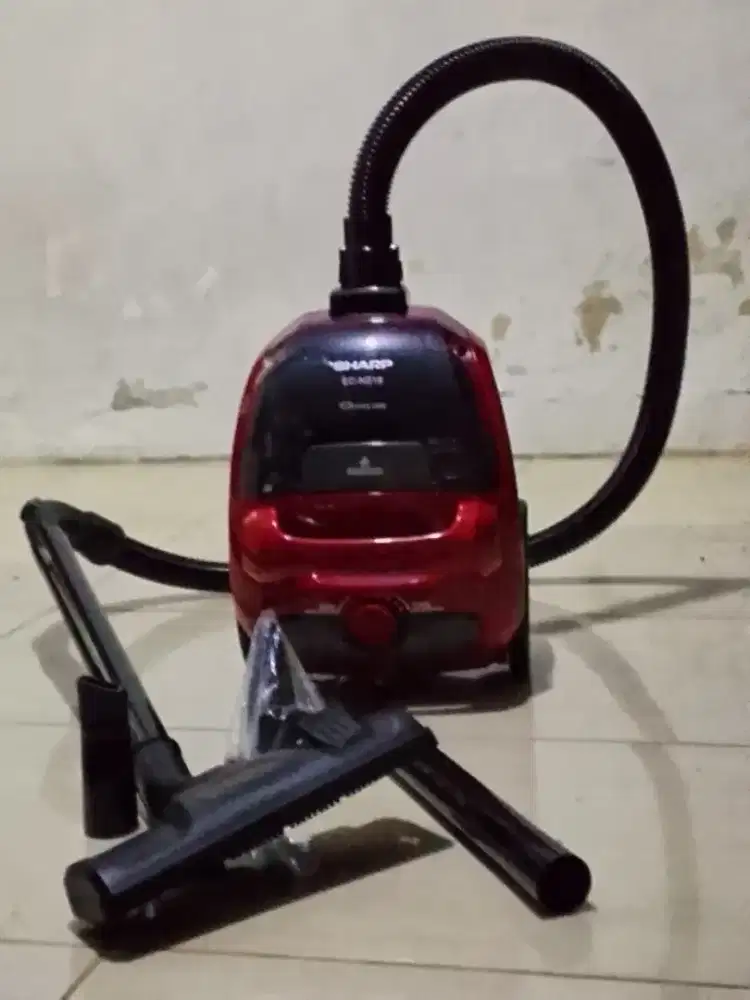 Sharp Vacuum Cleaner
