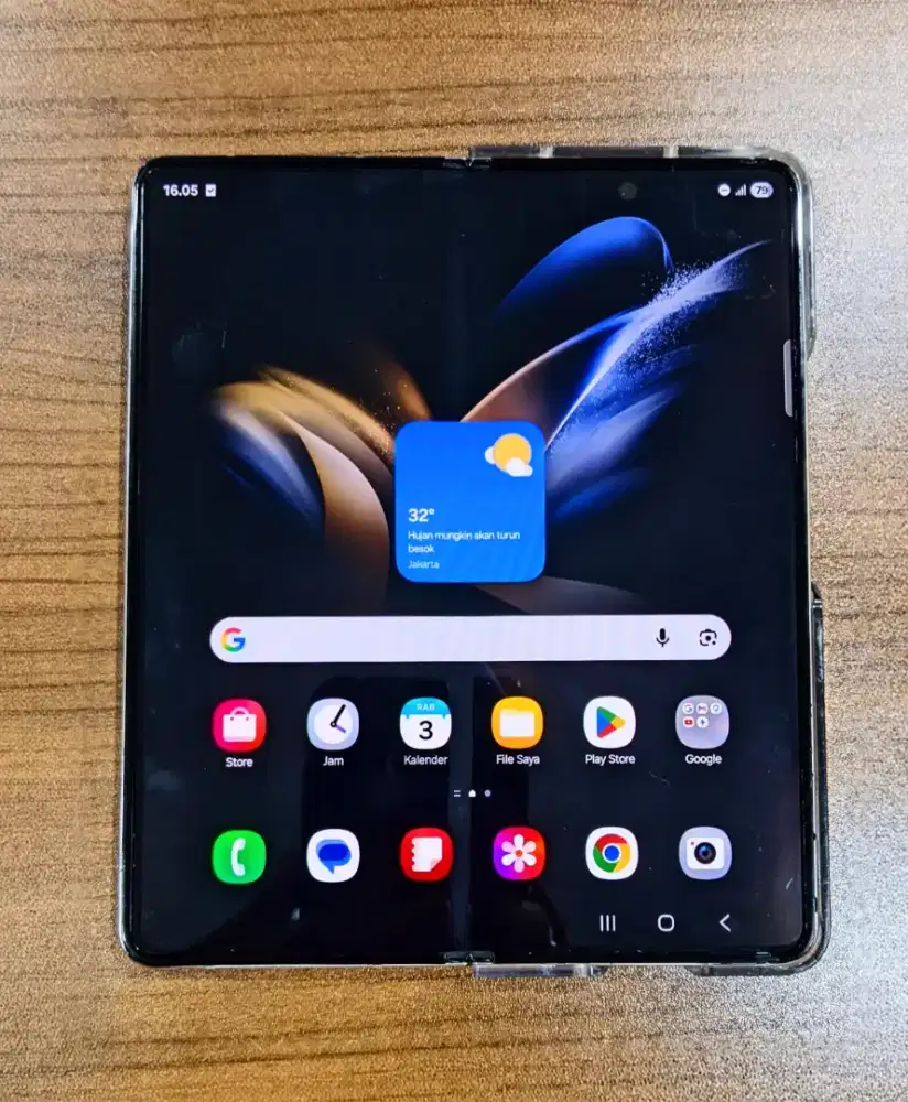 Samsung Galaxy Z Fold4 5G Beige RAM 12/256 GB fullset mlus normal SEIN