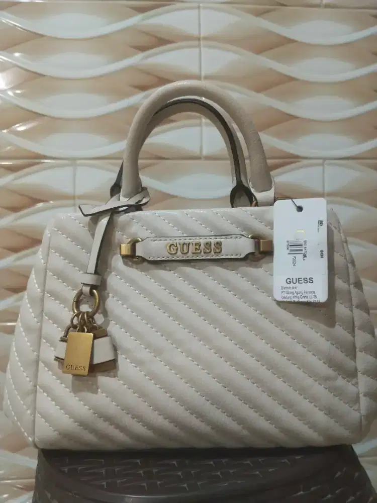 Tas Wanita Guess Matilde Top Handle Crossbody Original Preloved