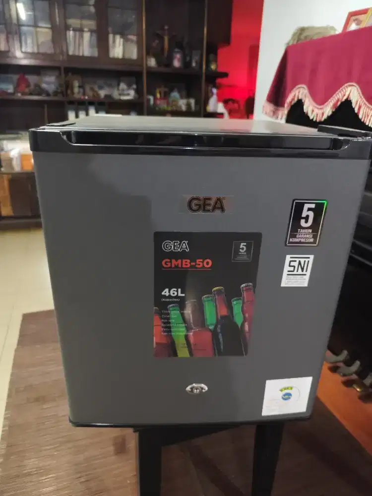 Mini Fridge Gea 46L
