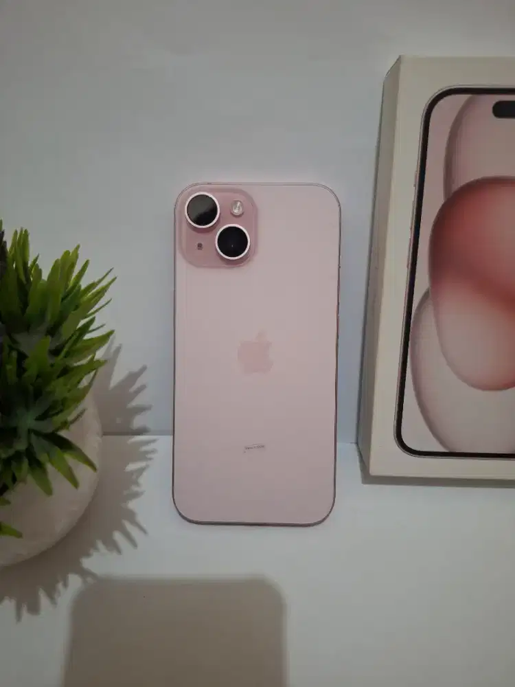 IPHONE 15 128 GB PINK RESMI INDO SUPER MULUS LIKE NEW WELLL