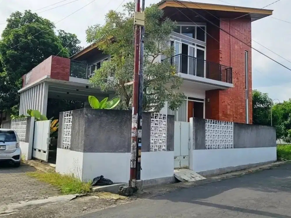 Rumah baru istimewa siap huni di purwomartani dekat exit tol