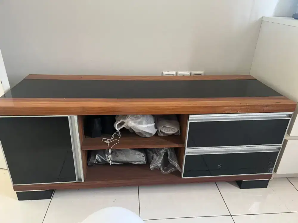 Furniture rak TV