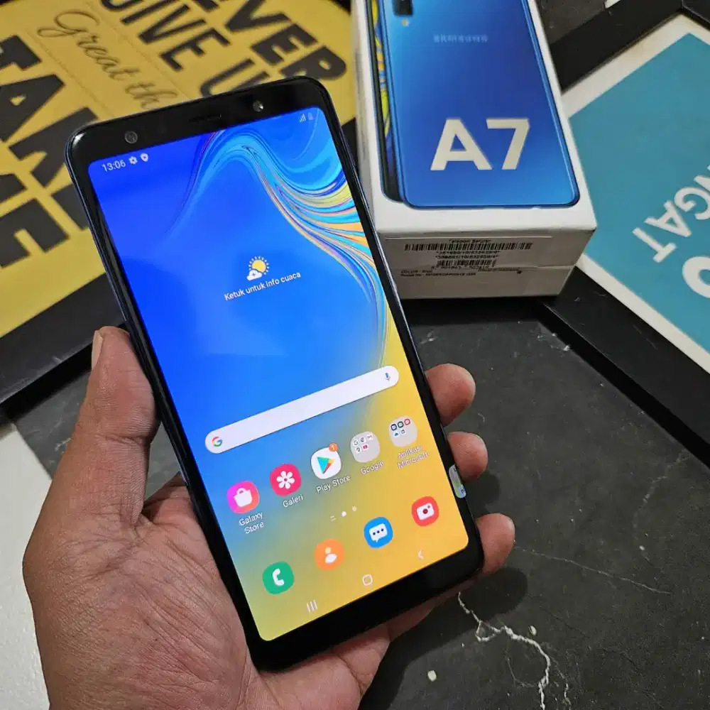 SAMSUNG GALAXY A7 2018 NFC 4/64 GB WITHBOX DUAL RESMI EX SEIN