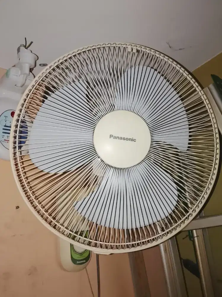kipas angin dinding Panasonic 12 inch