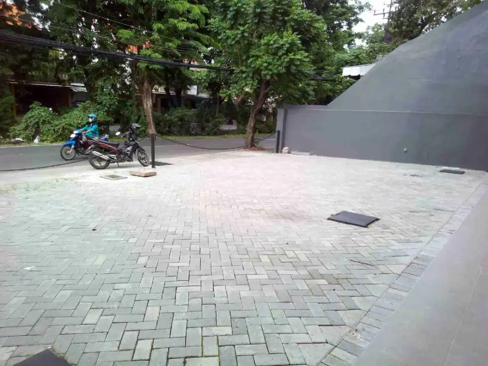 SEWA RUKO BANGUNAN BARU HADAP JALAN RAYA RUNGKUT LOR DEKAT PASAR SOPNYONO